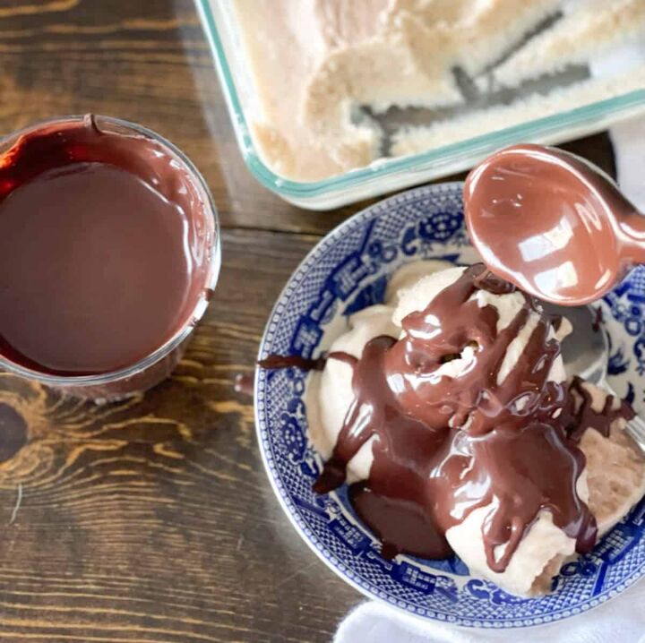 skinny chocolate dipping sauce, drizzling chocolate sauce over ice cream