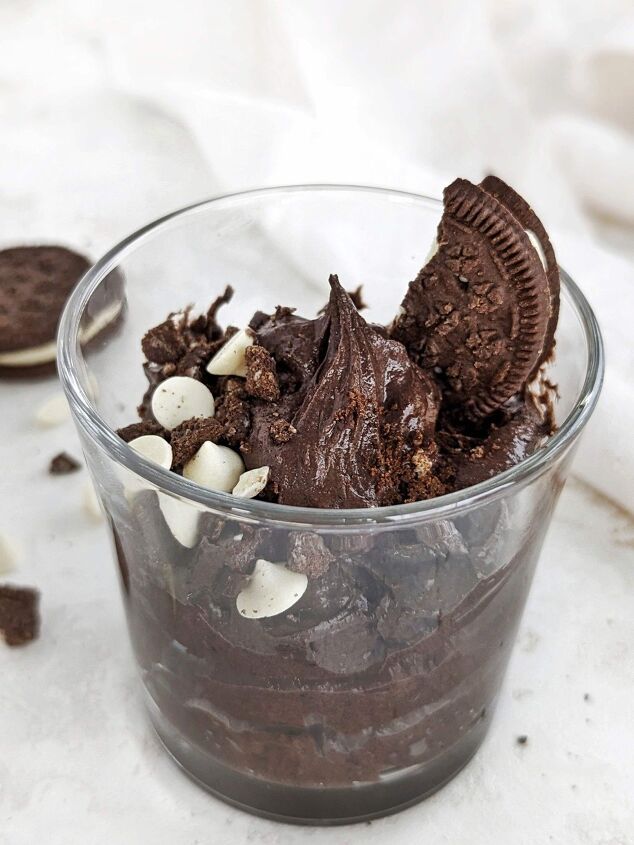 protein oreo mousse sugar free and amazing, Protein Oreo Mousse with white chocolate and crushed Oreo for an easy dessert Healthy Oreo chocolate mousse is low fat low sugar and low calorie too