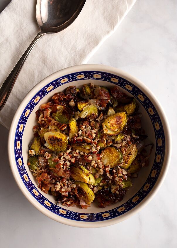 brussels sprouts with pancetta pecans, Brussels Sprouts with Pancetta Pecans in a bowl