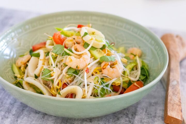 simple thai seafood salad, Seafood with noodles and salad