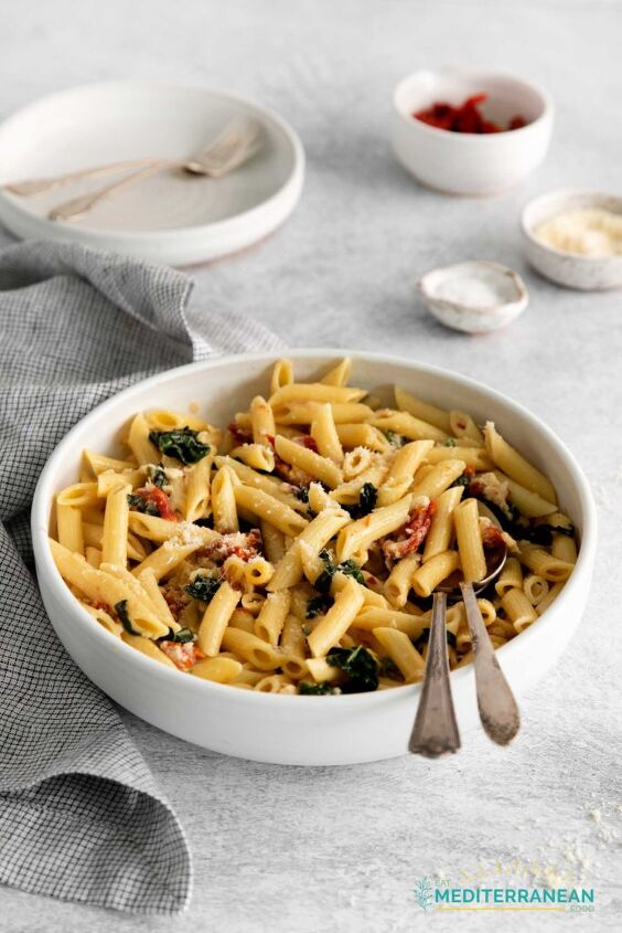 penne with sun dried tomatoes and tuscan kale eat mediterranean food