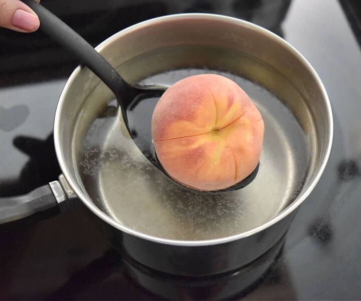delicious peach apricot scones, Peach in hot water