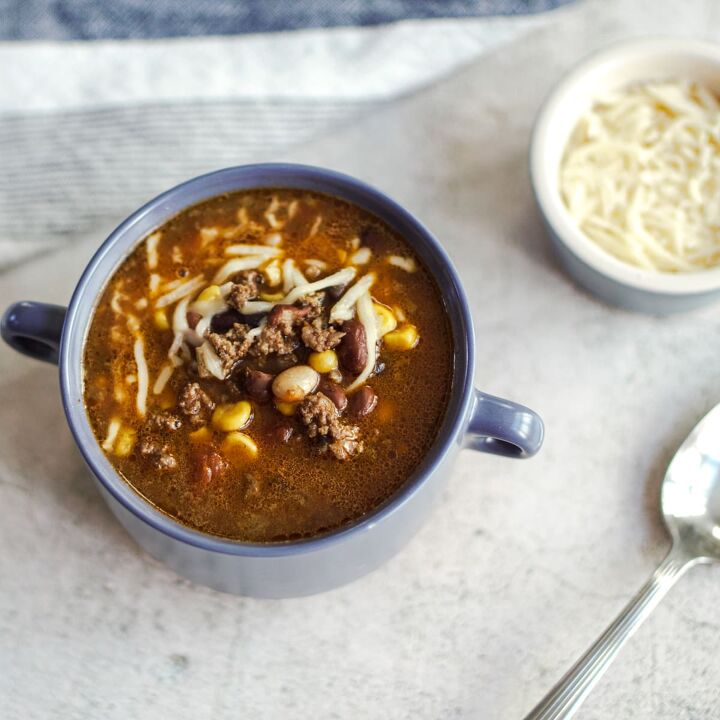 best dutch oven taco soup, Taco soup with shredded cheese