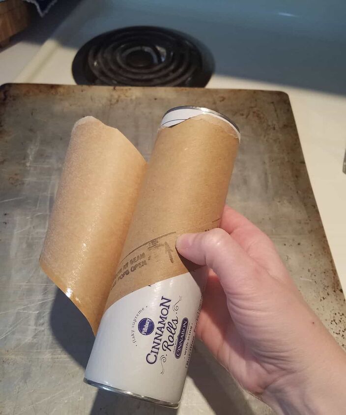 heart shaped cinnamon roll, press to open cinnamon roll can