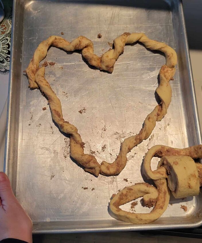 heart shaped cinnamon roll, cinnamon roll dough in shpae of a heart