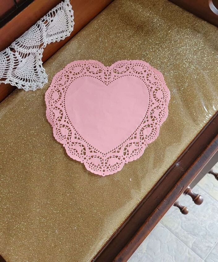 heart shaped cinnamon roll, pink paper doily heart