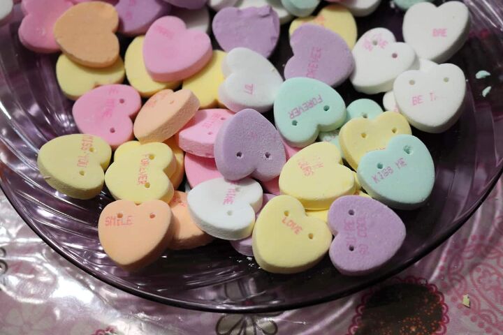 how to make a candy heart necklace