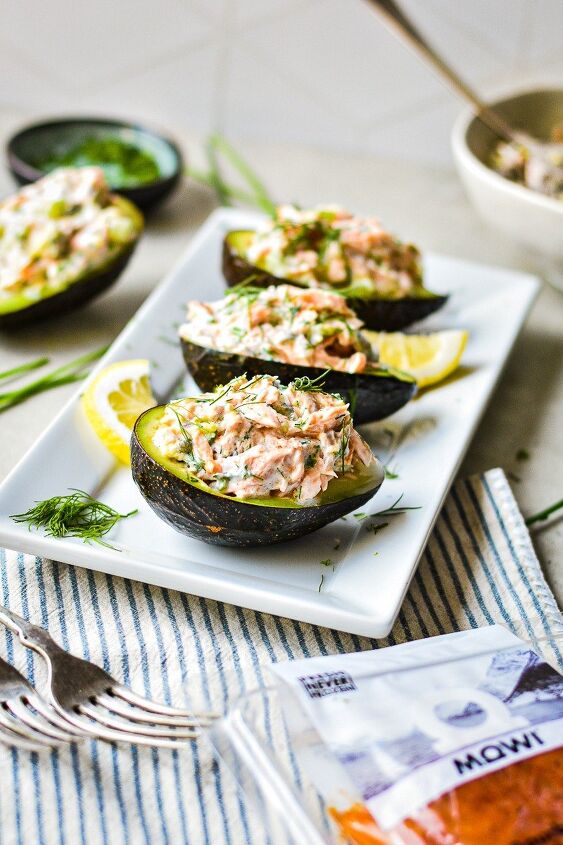 salmon dip stuffed avocados, Salmon Stuffed Avocados