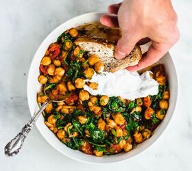 skillet chickpeas with spinach and tomatoes