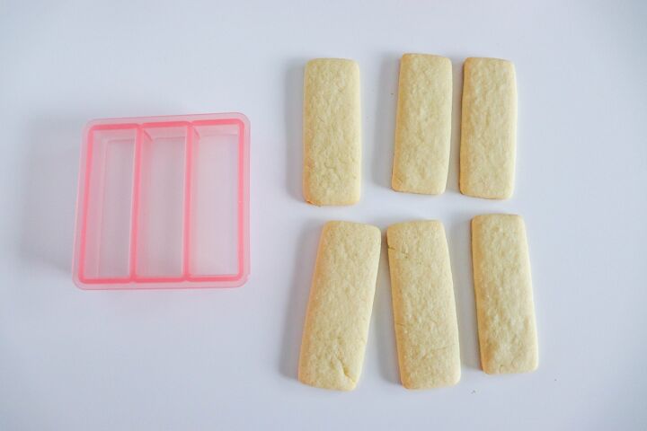 easter sugar cookies with printable gift tag, St Patricks Day Sugar Cookies Process