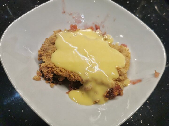 apple and plum crumble