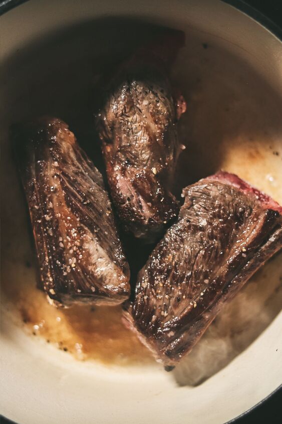 braised beef short ribs, Short ribs browned on all sides