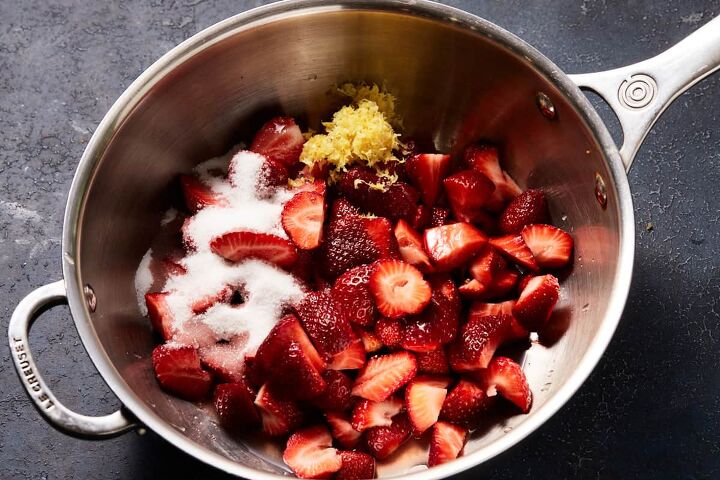strawberry jam cake with cream cheese frosting, Fresh or frozen strawberries are cooked with sugar and lemon