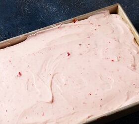 strawberry jam cake with cream cheese frosting, Spread the frosting over the cake