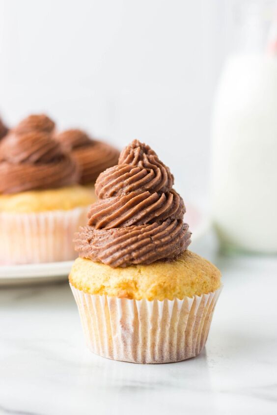 how to make easy bisquick cupcakes, bisquick cupcakes