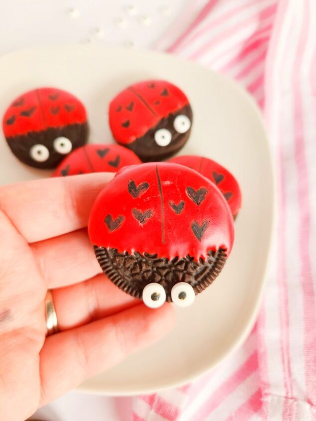 valentine ladybug oreo cookies, ladybug oreo cookies