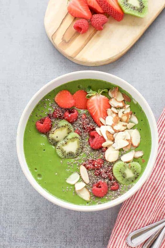 green smoothie bowl, Green Smoothie Bowl full of kale kiwi and berries