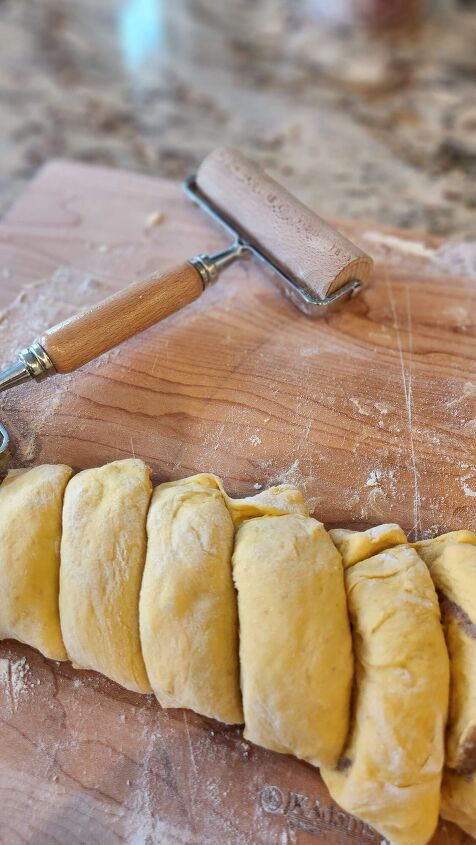 easy pumpkin buns you can make at home