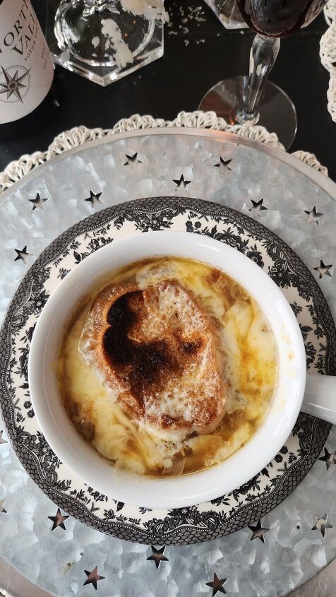 easy french onion soup recipe, bowl of french onion soup on table