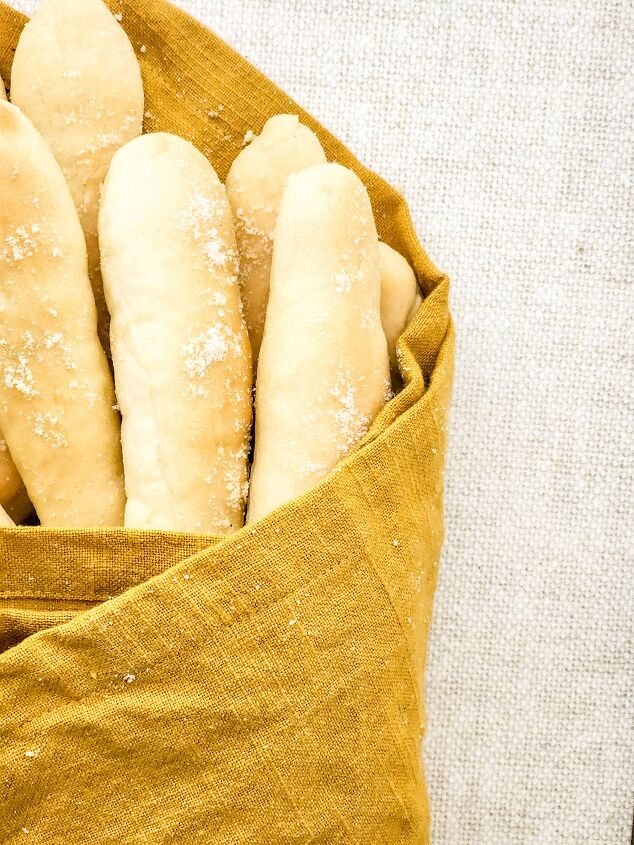 how to make olive garden breadsticks, olive garden copycat breadsticks
