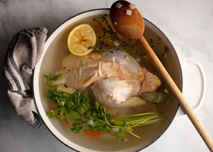 chicken noodle soup, Water over all the chicken and aromatics