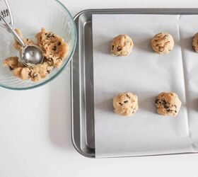 chocolate chip mini egg cookies, Scoop the cookies and bake