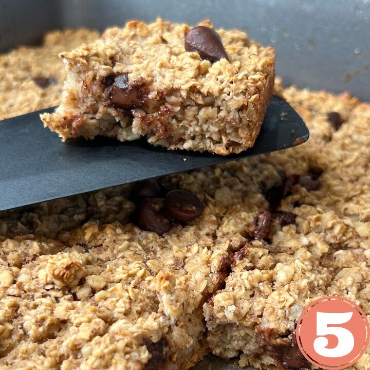 easy baked oatmeal with nuts, A perfect slice of chocolate chip baked oatmeal