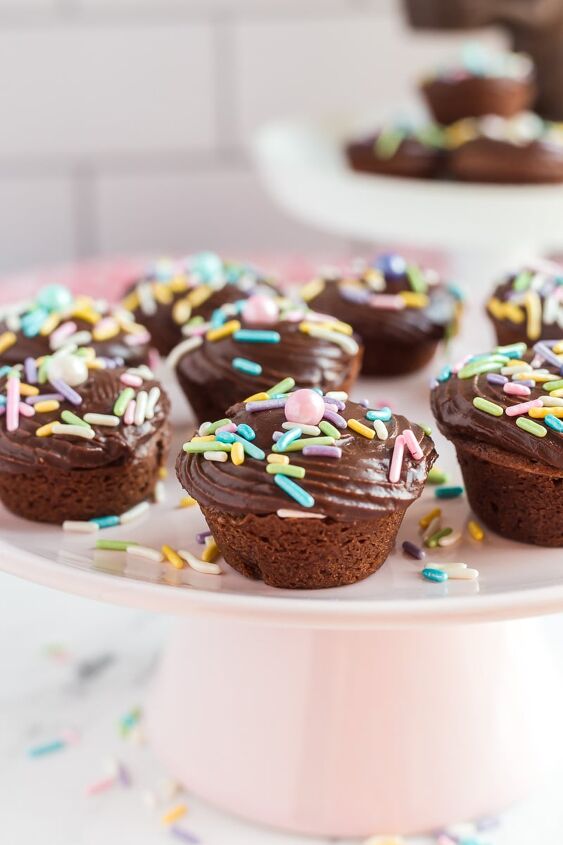 frosted brownie bites, Frosted brownie bites with sprinkles on a pink footed plate