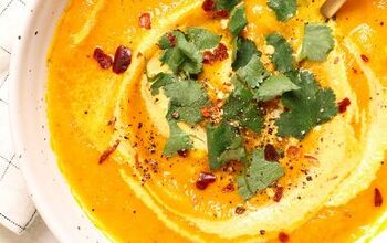 Easy Carrot and Coriander Soup (5 Ingredients)