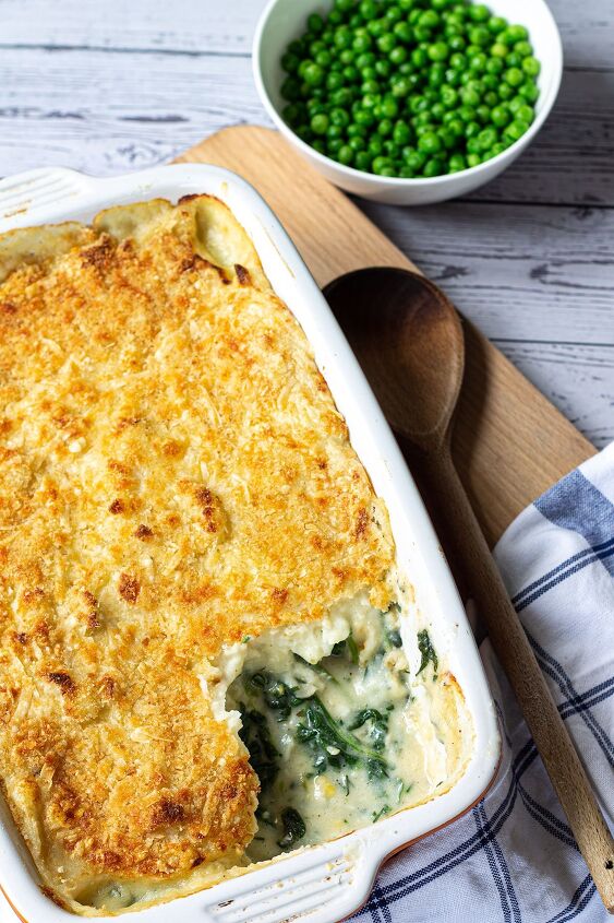 easy creamy fish pie with spinach, baked fish pie ready to serve