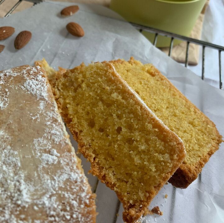 polenta and almond tea cake