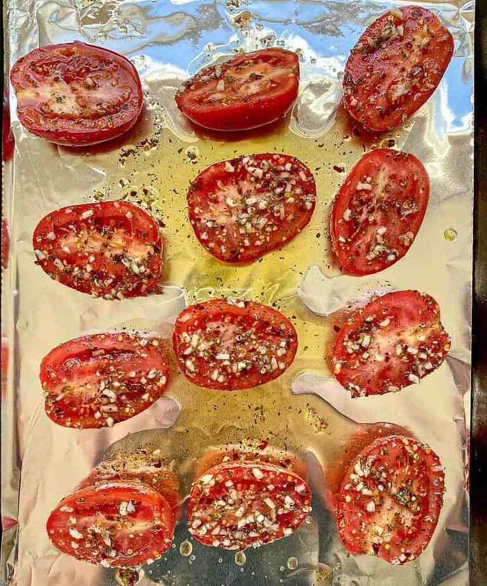 spaghetti arrabiata happy honey kitchen, Seasoned and sliced tomatoes are on a sheet pan with foil