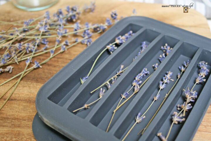 how to make lavender ice cube stirrers, long floral ice cubes