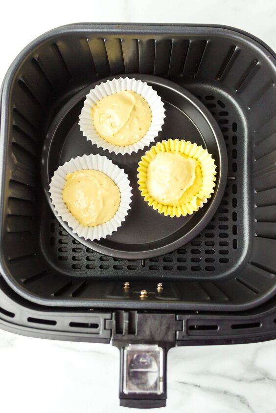 how to make cupcakes in the air fryer, air fryer cupcakes