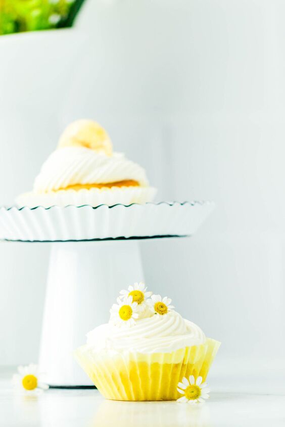 how to make cupcakes in the air fryer, air fryer cupcakes
