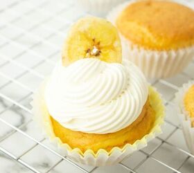 https://cdn-fastly.foodtalkdaily.com/media/2023/02/27/6871000/how-to-make-cupcakes-in-the-air-fryer.jpg?size=720x845&nocrop=1