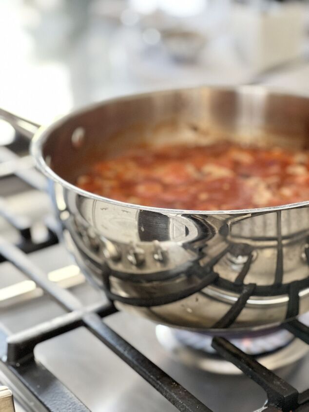 a healthy winter vegetable soup recipe, A pot of healthy winter soup simmering on the stovetop