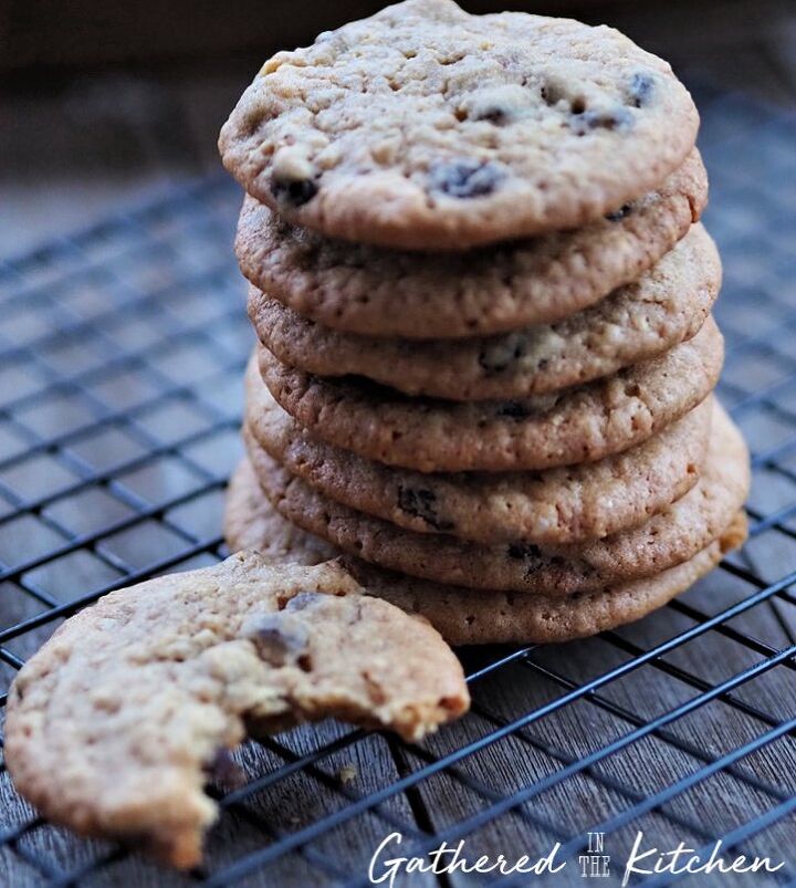 mrs fields oatmeal raisin cookie recipe, This classic oatmeal raisin cookie recipe from Mrs Fields has a crispy chewy texture and boasts the delicious flavor of honey Add walnuts if you prefer It is the best crispy cookie ever
