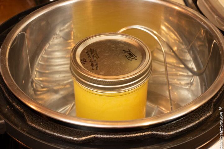 pressure cooker lemon curd, jar of lemon curd in the instant pot