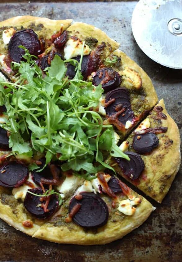 beetroot and goat s cheese pizza with rocket