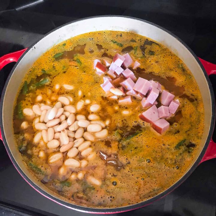easy ham and green bean soup, Stir in the ham and cannellin beans during the last 20 minutes of cooking