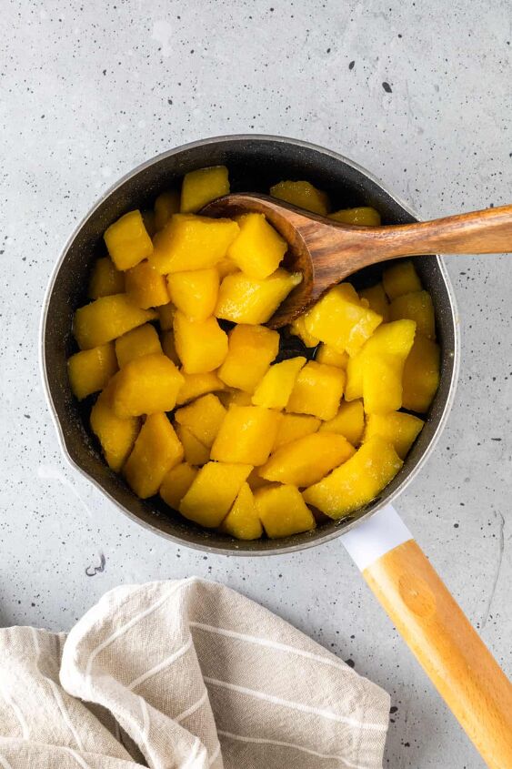 mango compote, Toss the mango in sugar and lime juice