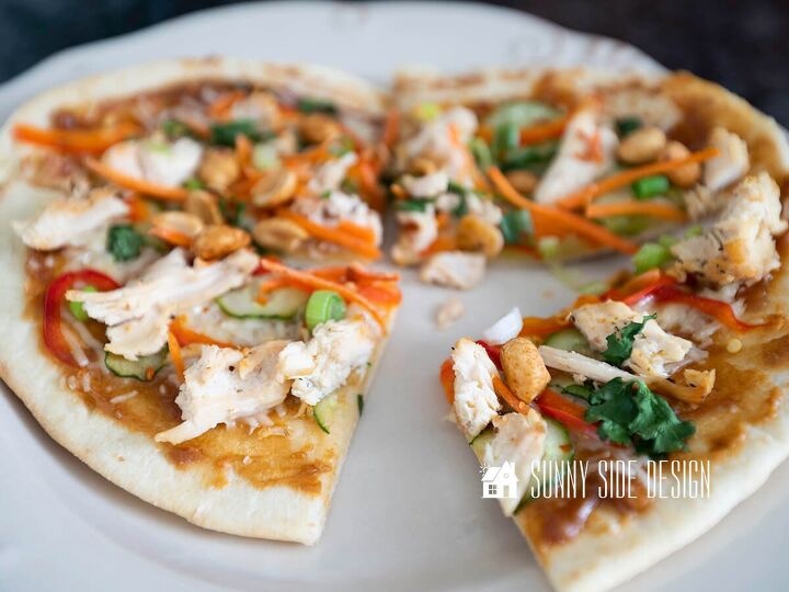easy thai chicken pizza with peanut sauce, Cooked Thai Chicken Pizza with a Peanut sauce served on a white plate