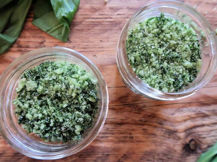 Wild garlic salt is perfect for seasoning meats roasted vegetables and cheese dishes It also makes the perfect hostess gift to take to a barbecue or party
