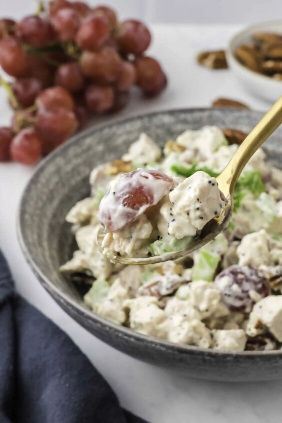 healthy california chicken salad recipe, A spoonful of the chicken salad