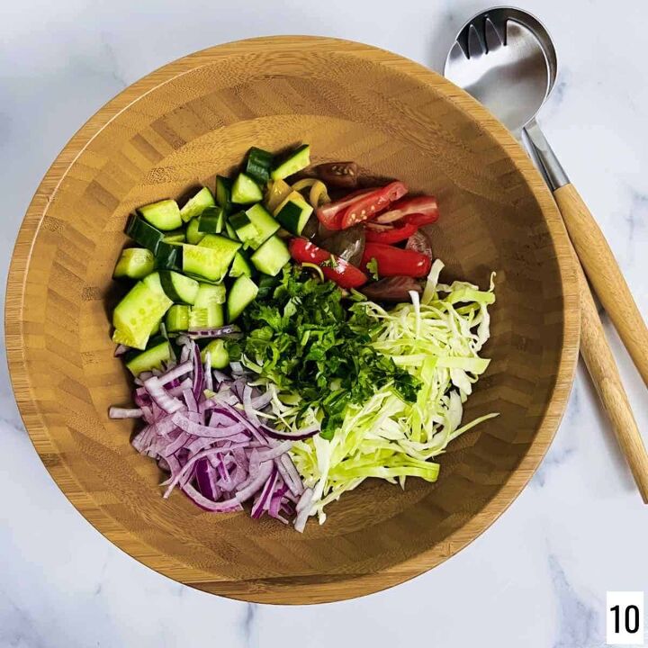 grilled paneer salad, Put salad veggies into the bowl