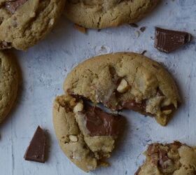 salted cashew and dark chocolate cookies