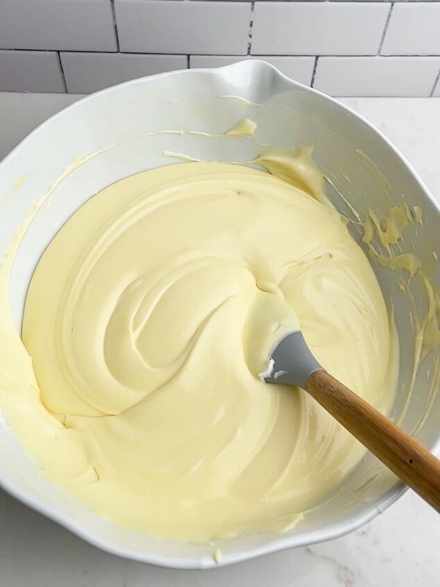 how to make easy banana pudding, pudding mixture in white mixing bowl