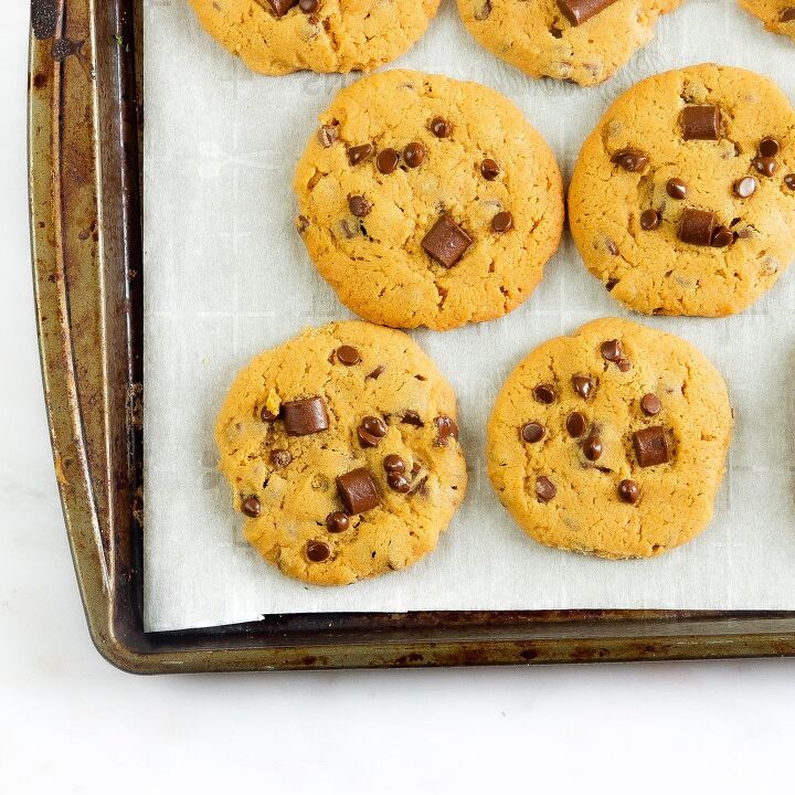 vegan peanut butter chocolate chip cookies
