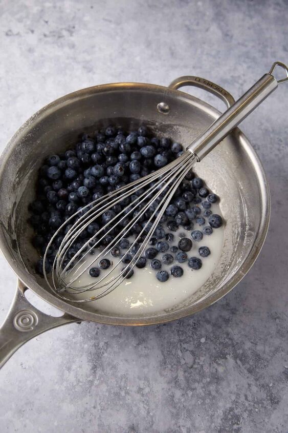 recipe for fresh blueberry pie that s not runny, Add blueberries to water and sugar